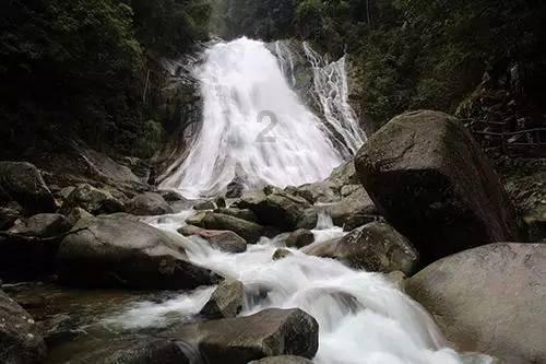 大连种植牙哪个医院好，种植牙医院技术水平怎么判断